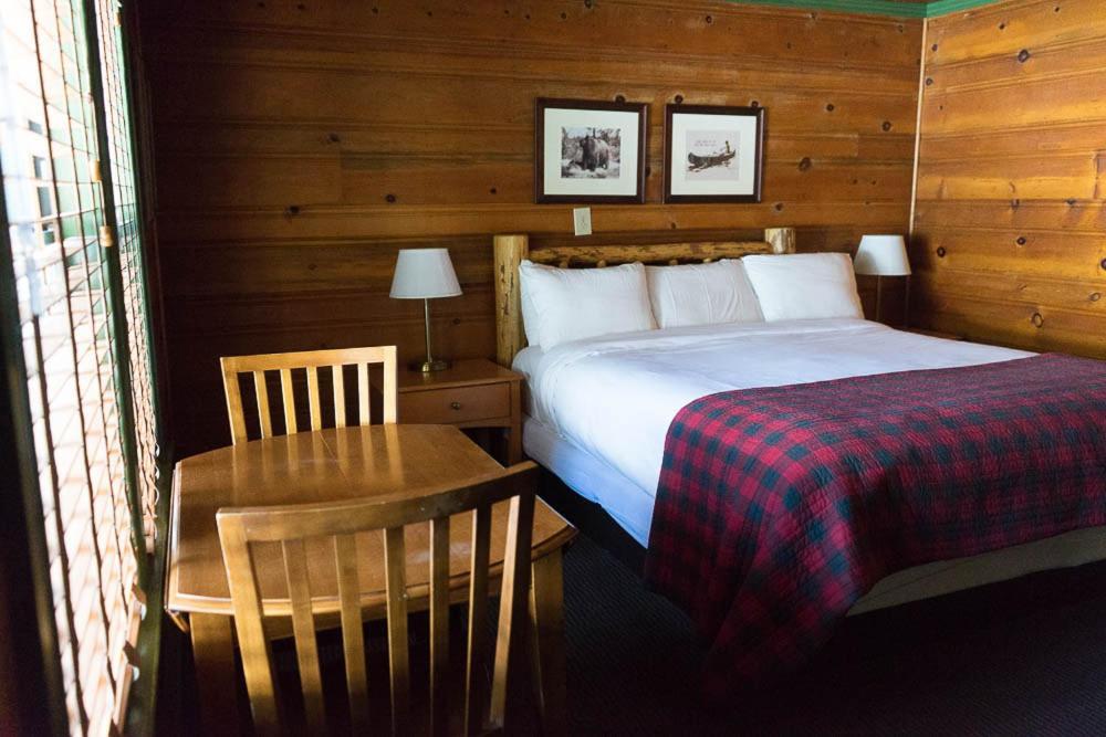 Shaver Lake Village Hotel Dış mekan fotoğraf